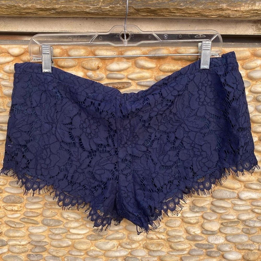 Chaser Women's Navy-Blue Lace Shorts. Drawstring Lined Medium Festival Boho NWT - Picture 4 of 5